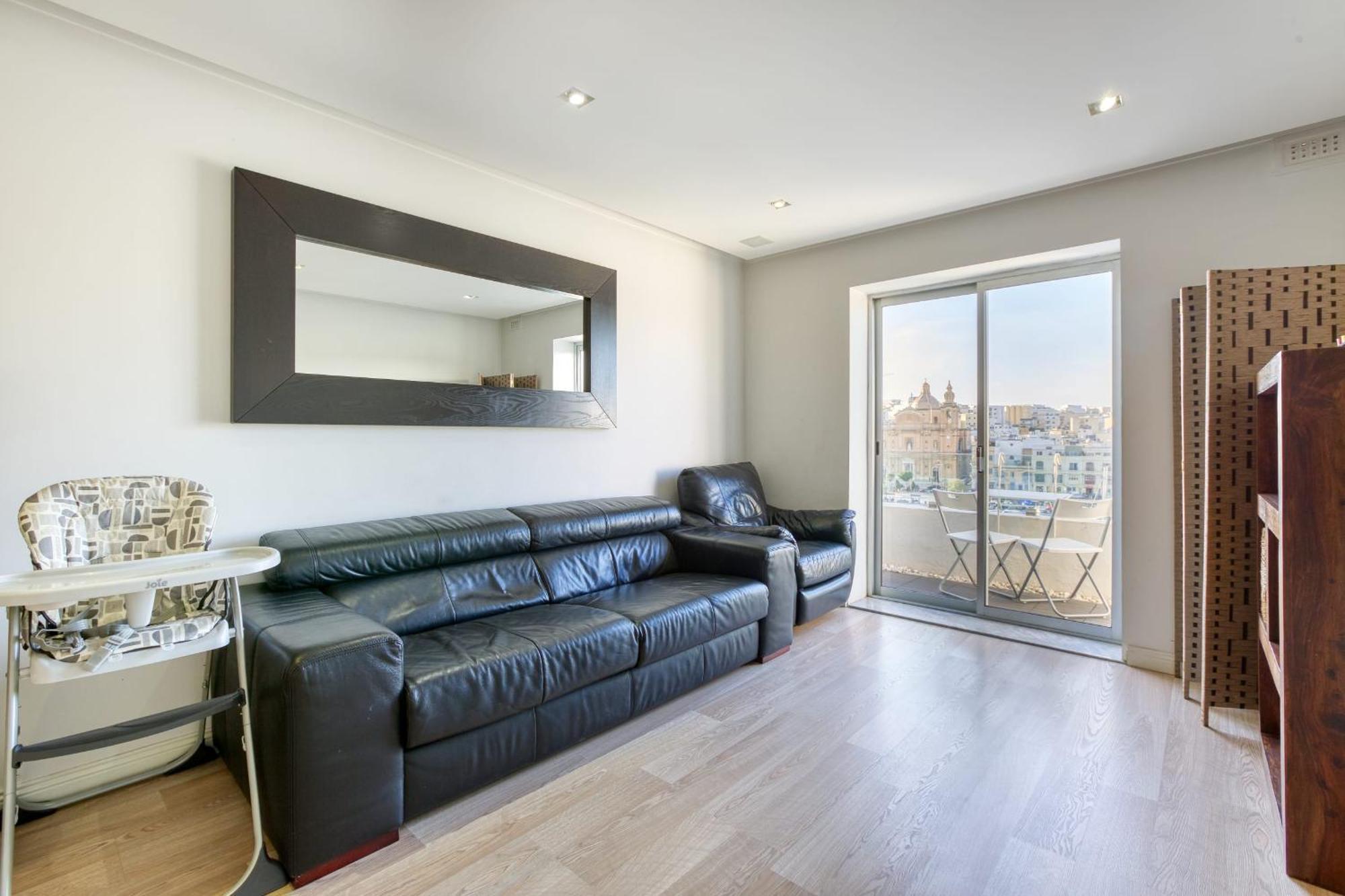 Seafront Apartment-Hosted By Sweetstay Pieta Экстерьер фото
