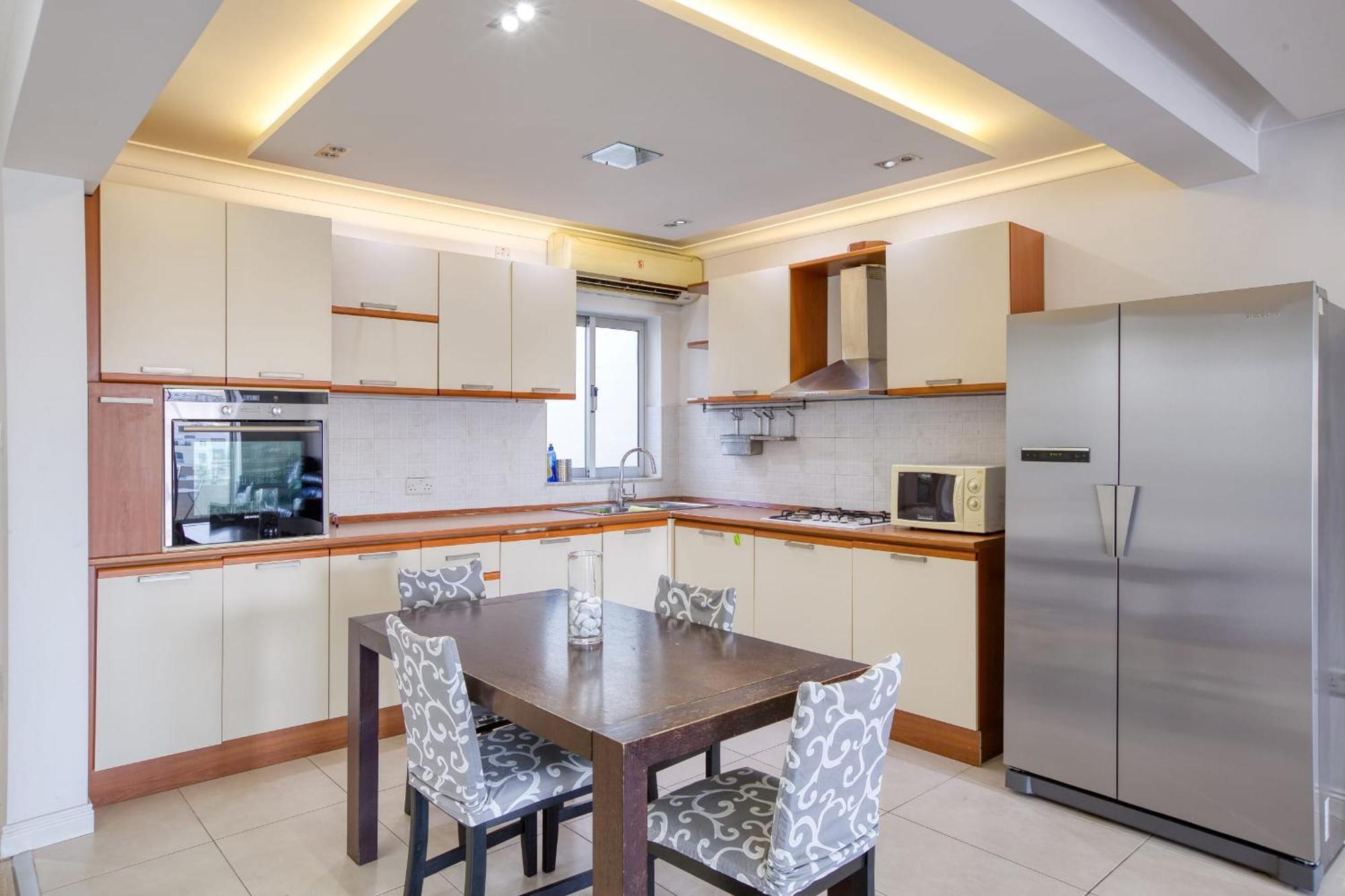 Seafront Apartment-Hosted By Sweetstay Pieta Экстерьер фото